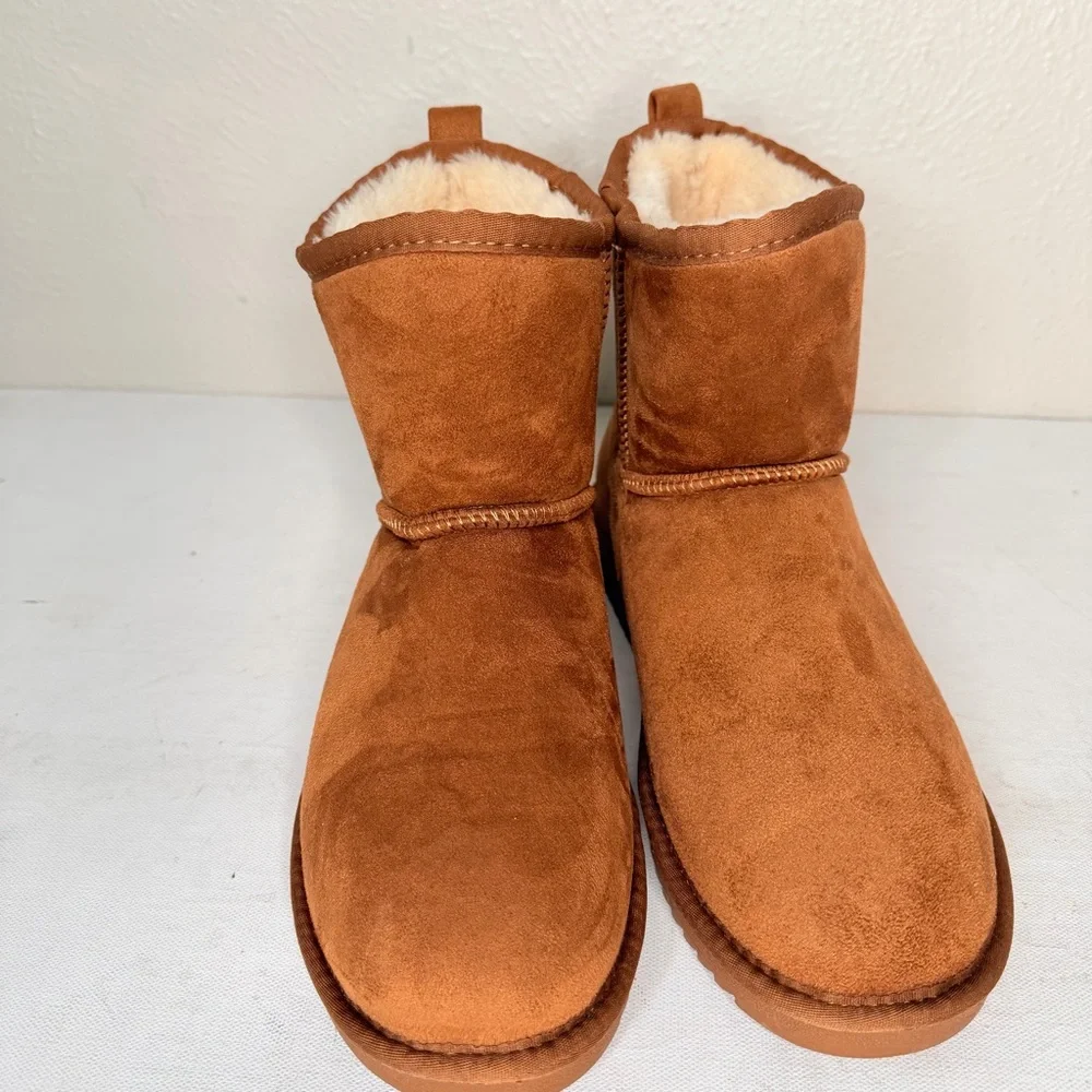 Crown Vintage tan suede camel snow boot